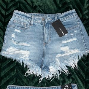 Fashion nova heartbreaker medium wash denim short